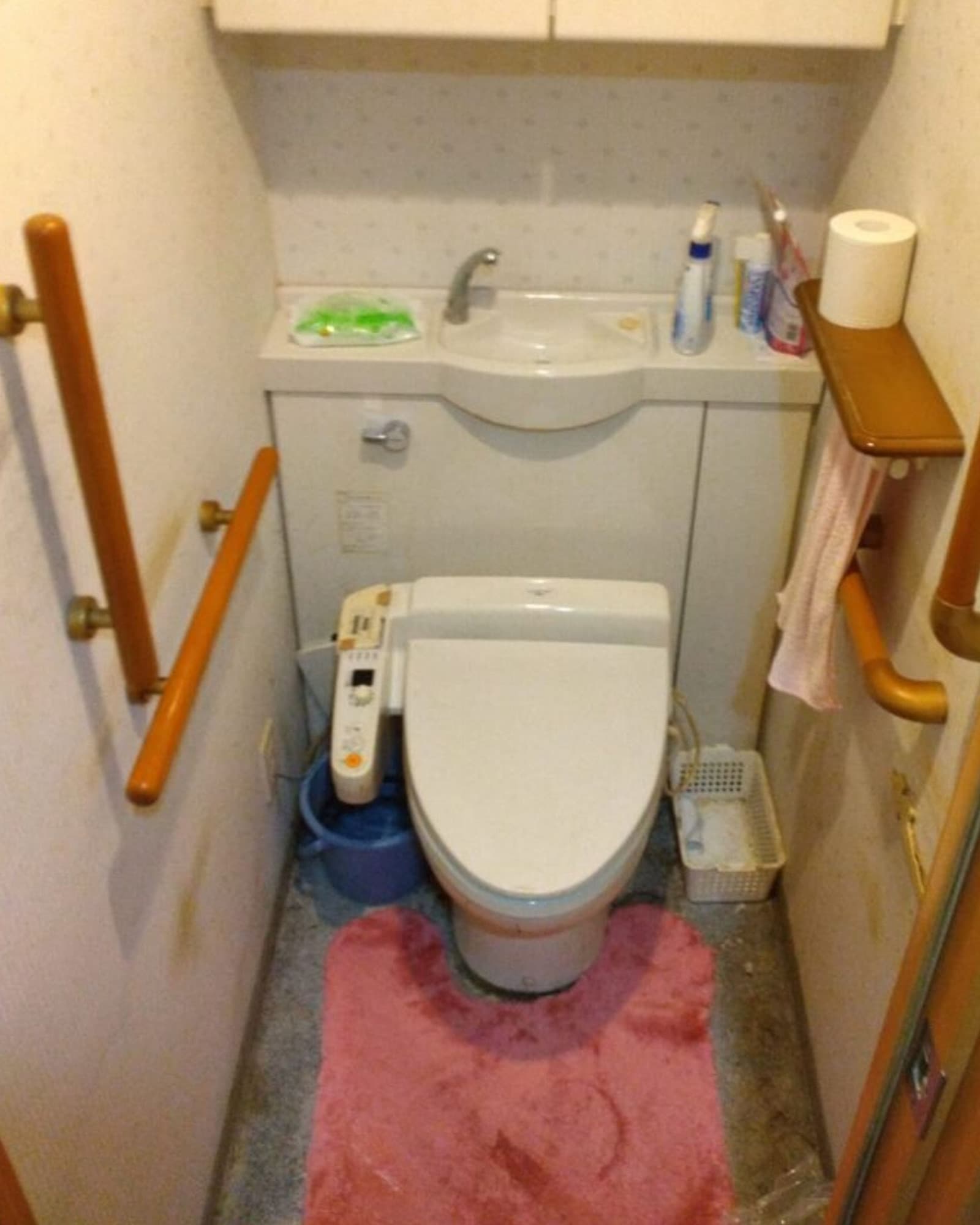 Y様邸 トイレ交換・内装リフォーム(施工前)